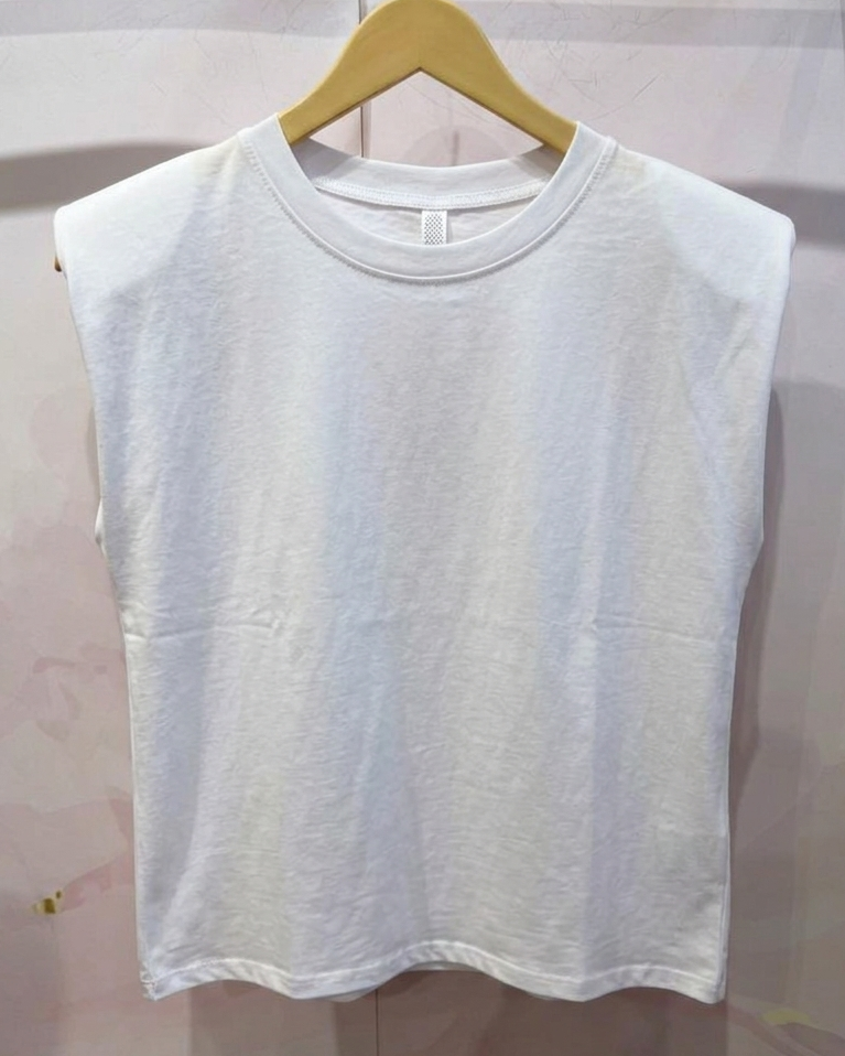Camiseta Básica Hombreras