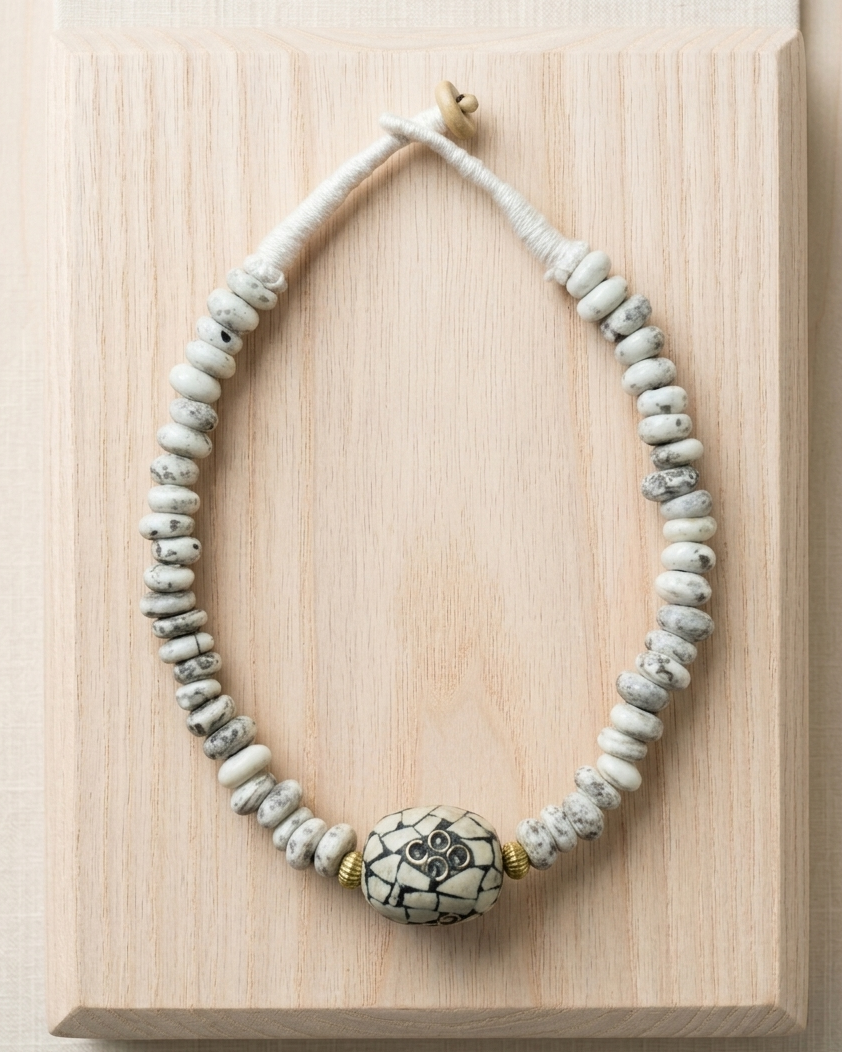 Collar Bola Central