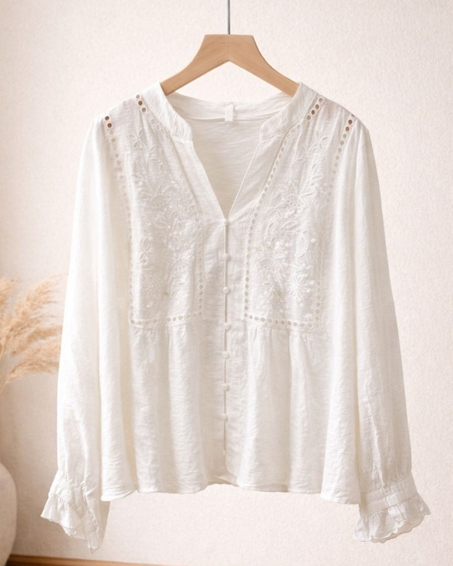 Blusa Bordada y Calada Lucía